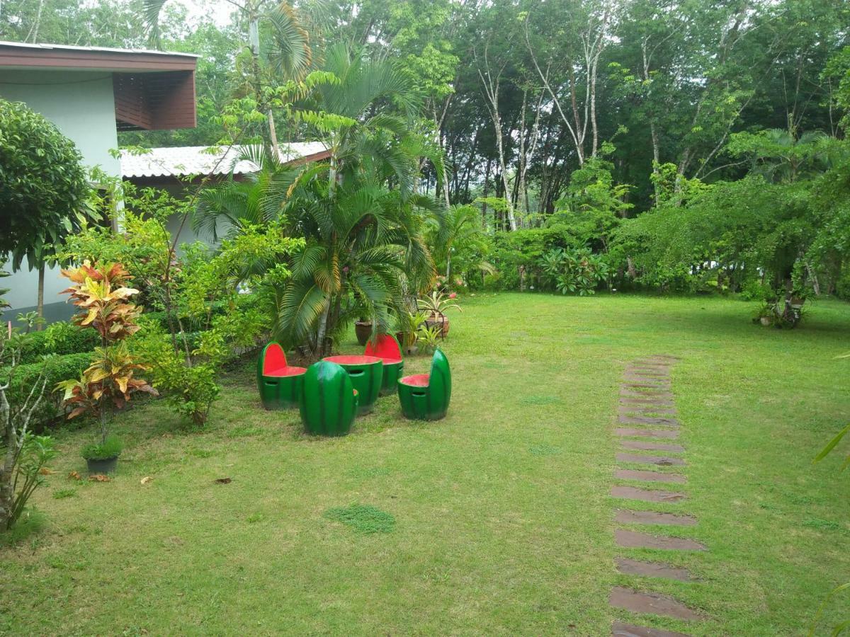 Phuket Sirinapha Resort Nai Yang Beach Exterior foto